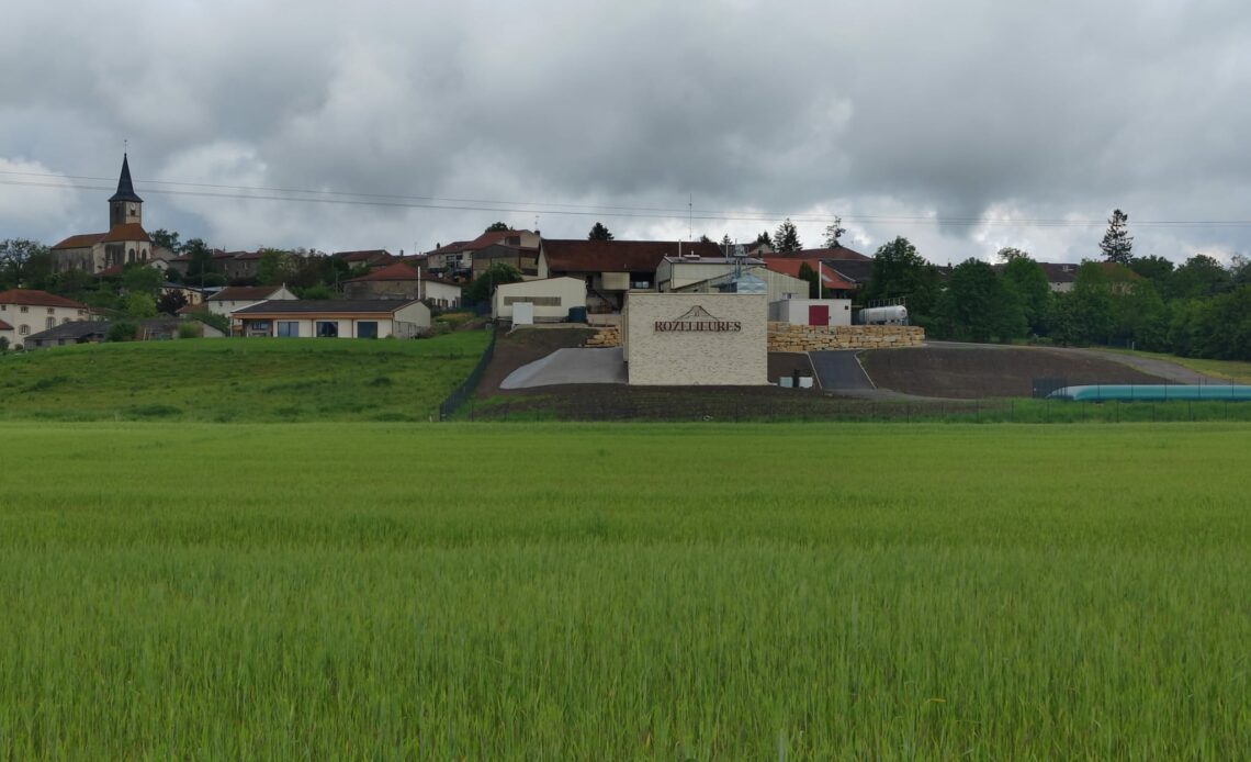 Nouveau chai (mai 2024) - Ferme-distillerie de Rozelieures