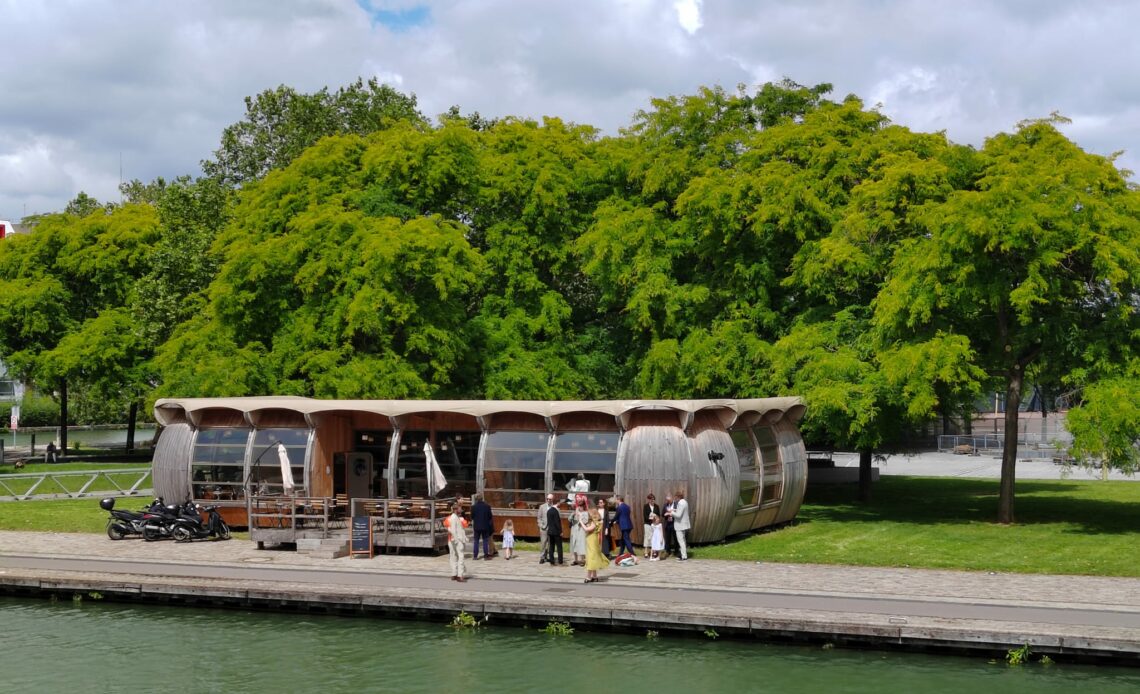 Restaurant Ventrus avec vue - Parc de la Villette - Paris