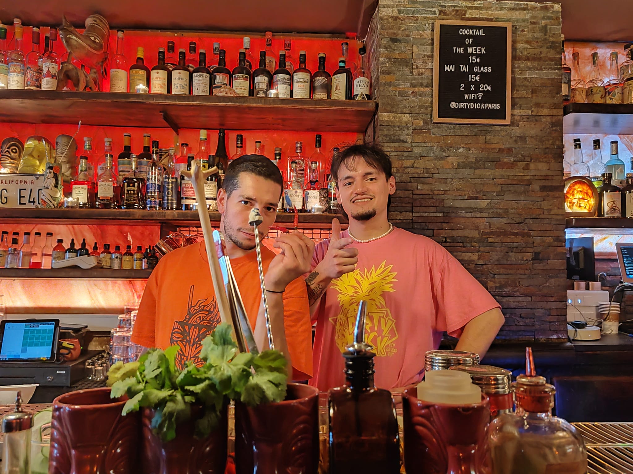 Bartenders du Dirty Dick - Pigalle (Juillet 2024)