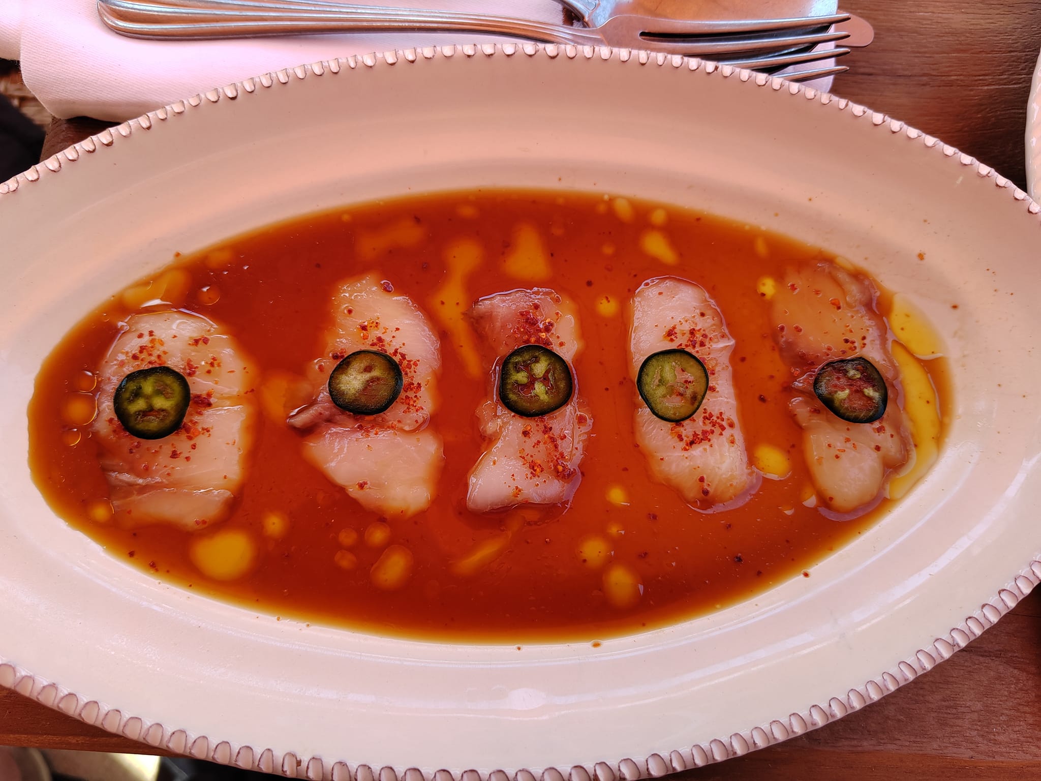 Plat de poisson -Copal Beach : nouvelle plage par Juan Arbelaez à Cannes