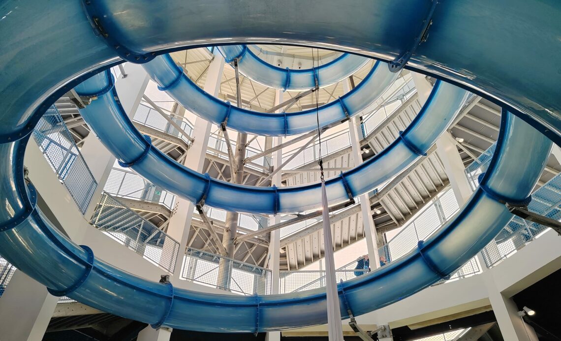 Toboggan Spiral - Aquascope : parc aquatique au Futuroscope