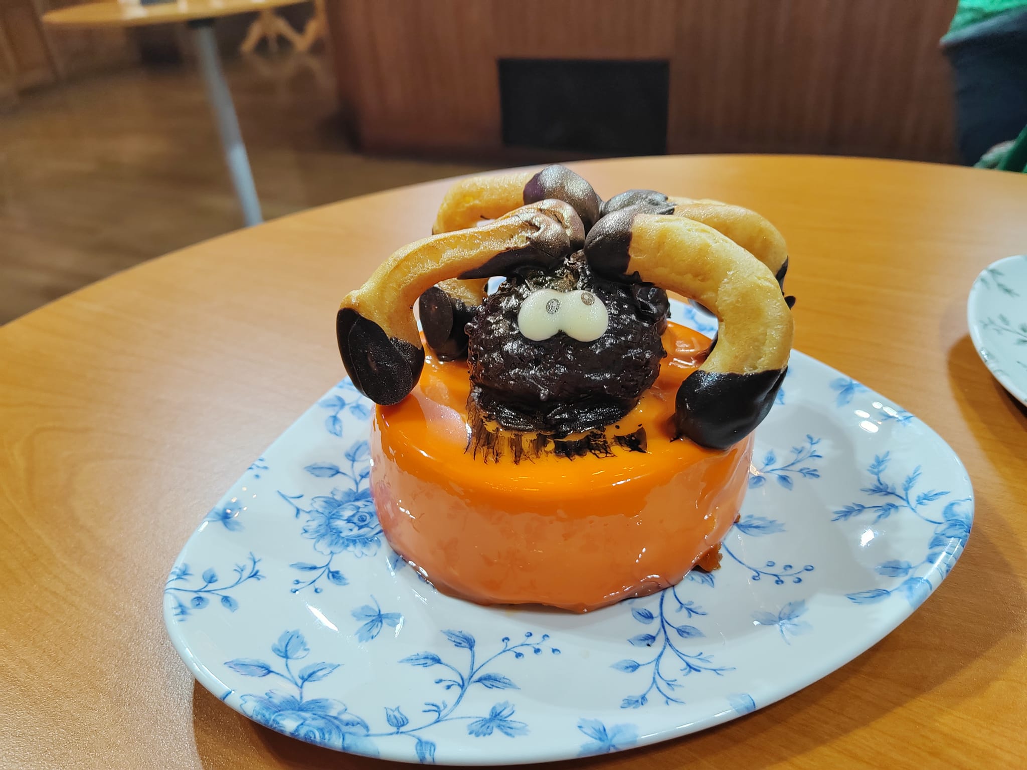 Dessert Pattes à choux à partager - Halloween 2024 - Disneyland Paris