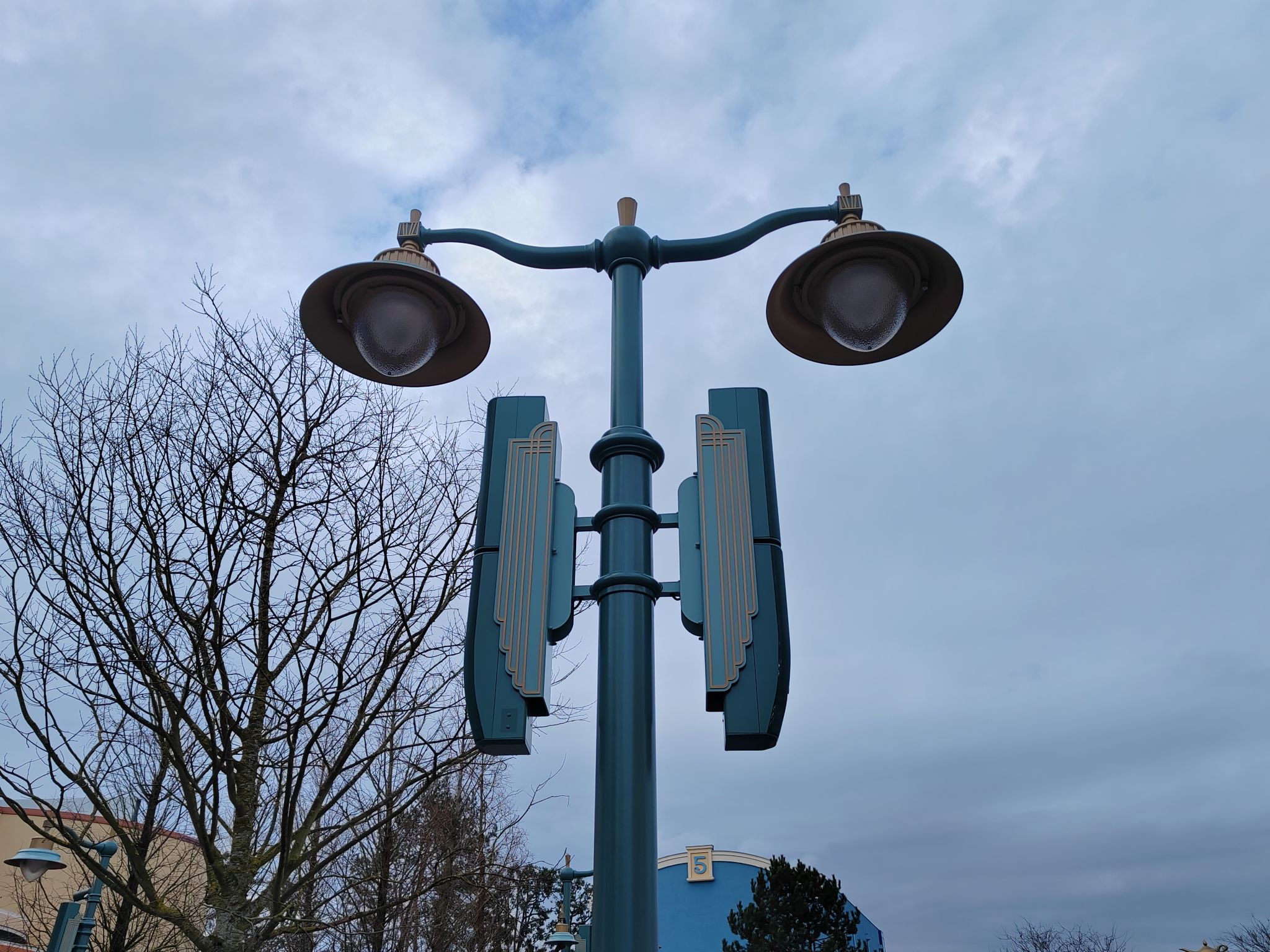 Walt Disney Studios - Nouveaux lampadaires (février 2025)